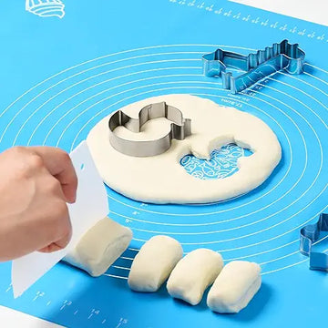Non-Stick and No-Slip Silicone Baking Pastry Mat, Non Stick Pastry Rolling Mat with Measurement 40x50cm, Non-Slip Silicon Dough kneading Mat (Blue